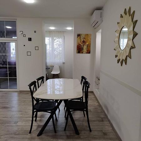 Modern Apartment In The Center With The View Of The Majestic Ararat เยเรวาน ภายนอก รูปภาพ