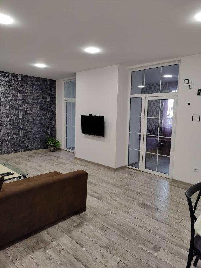 Modern Apartment In The Center With The View Of The Majestic Ararat เยเรวาน ภายนอก รูปภาพ
